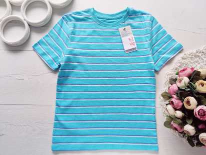 6,7 лет, рост 122 Красивая новая футболка