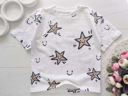 3,4 года, рост 104 Детская футболка в звездах