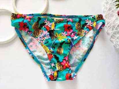 8-9 років, зріст 134 Плавки для дівчинки