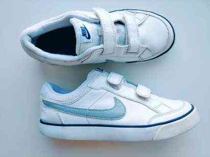 35 (22,5 см) Білі кросівки на липучках