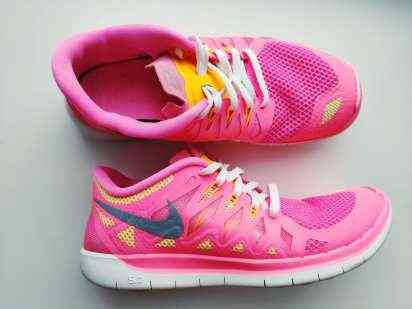 38 (24,5 см) Легкі кросівки