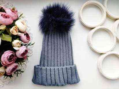 Зимова шапка для дівчинки