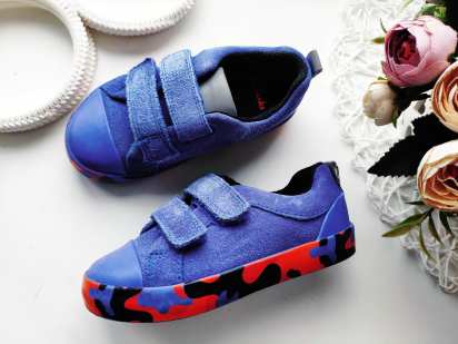 22 (14,3 см) Замшеві кеди