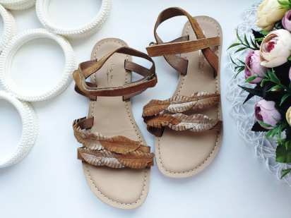 35 (23 см) Босоніжки для дівчинки