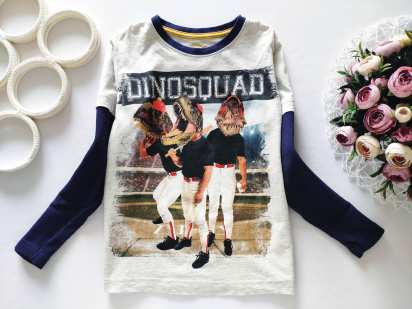 8 років, зріст 128 Лонгслів з динозаврами