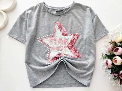 9 років, зріст 134 Футболка з паєтками