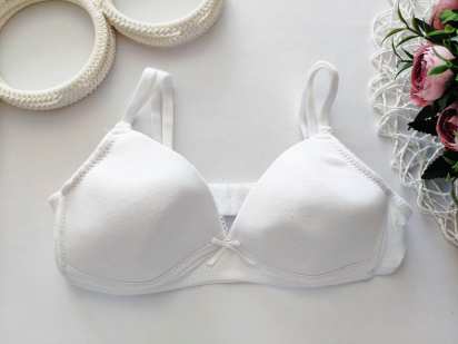 Первый детский бюстгалтер