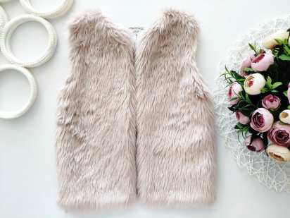 2,3 года, рост 98 Меховая жилетка