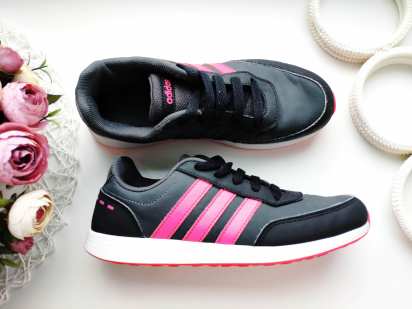 36 (23 см) Кросівки з новою колекцією