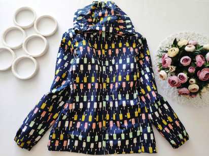 10 років, зріст 140 Вітрівка в морозива