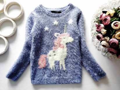 4,5 лет, рост 104,110 Свитер с единорожком