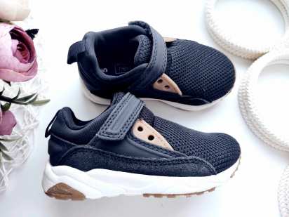 21 (13,5 см.) Кросівки на липучках