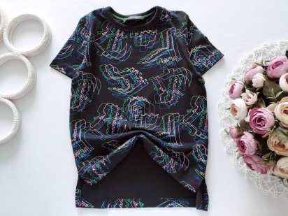 3,4 роки, зріст 98,104 Футболка у динозаврах