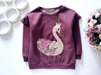 4,5 лет, рост 104,110 Кофта с паетками