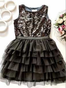 8,9 років, зріст 134 Ошатне плаття з паєтками