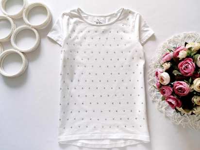 11 років, зріст 146 Футболка у стразах