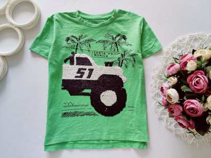 4 роки, зріст 104 Футболка у паєтках