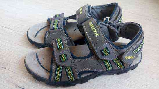 35 (23,5 см) Geox (Джеокс) Шкіряні босоніжки для хлопчика