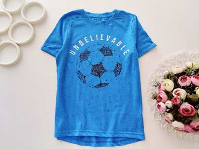 8,9 років, зріст 128,134 Футболка з м'ячем