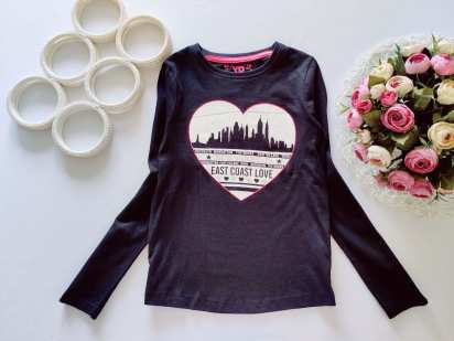 8,9 лет, рост 134 Лонгслив с сердцем