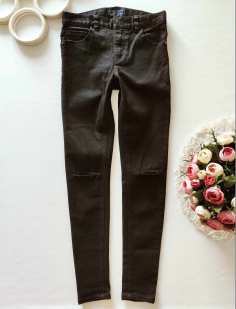 10 років, зріст 140 Джинси з прорізними колінами