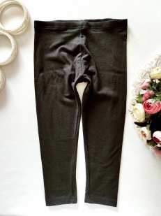 8,9 років, зріст 134 Чорні бриджі