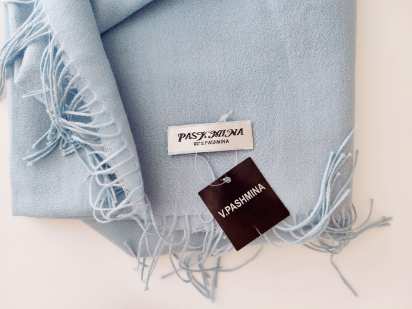 Брендовий жіночий шарф