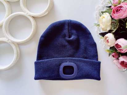 Нова тепла шапка для хлопчика